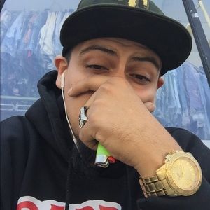 Meet your Posher, Jonathan